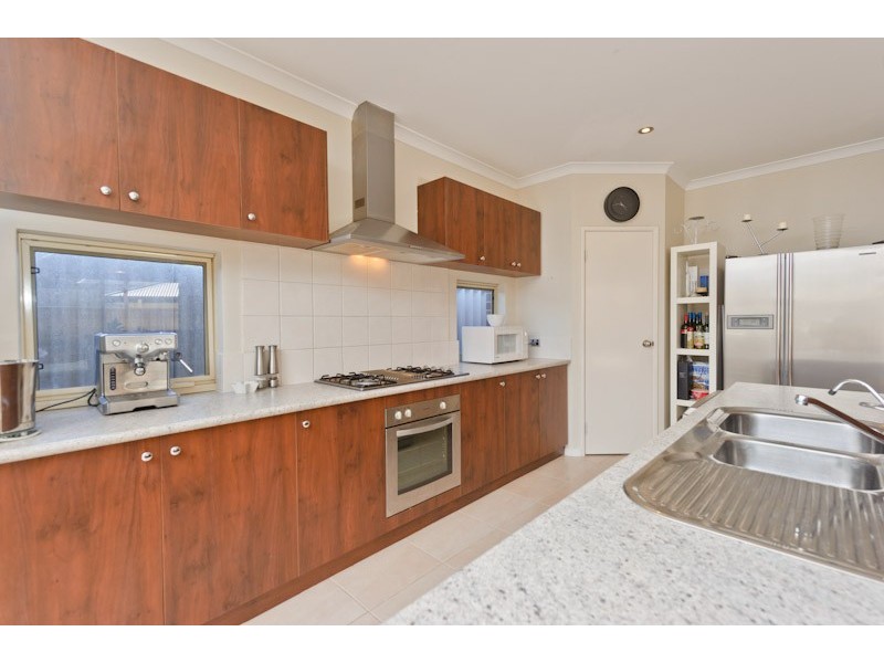 2 Mckenzie Way, Embleton WA 6062