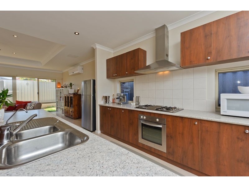 2 Mckenzie Way, Embleton WA 6062