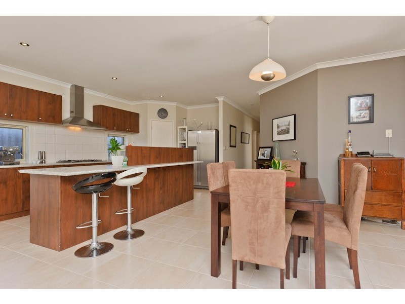 2 Mckenzie Way, Embleton WA 6062