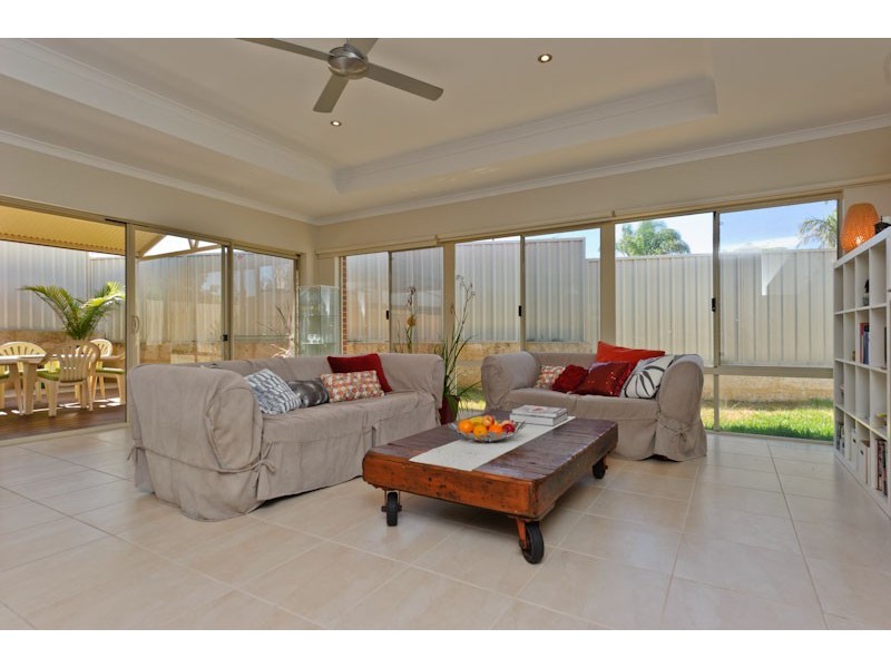 2 Mckenzie Way, Embleton WA 6062