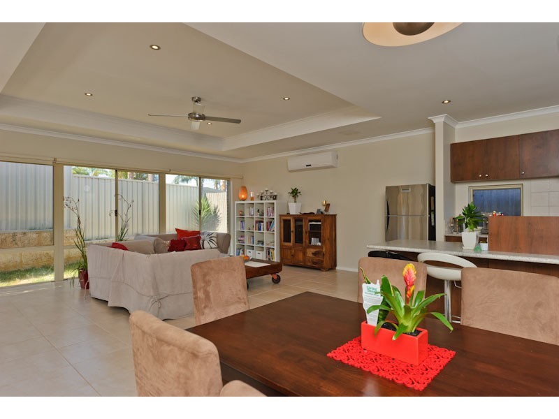 2 Mckenzie Way, Embleton WA 6062