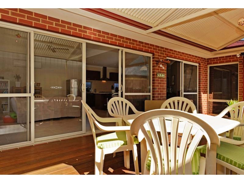 2 Mckenzie Way, Embleton WA 6062