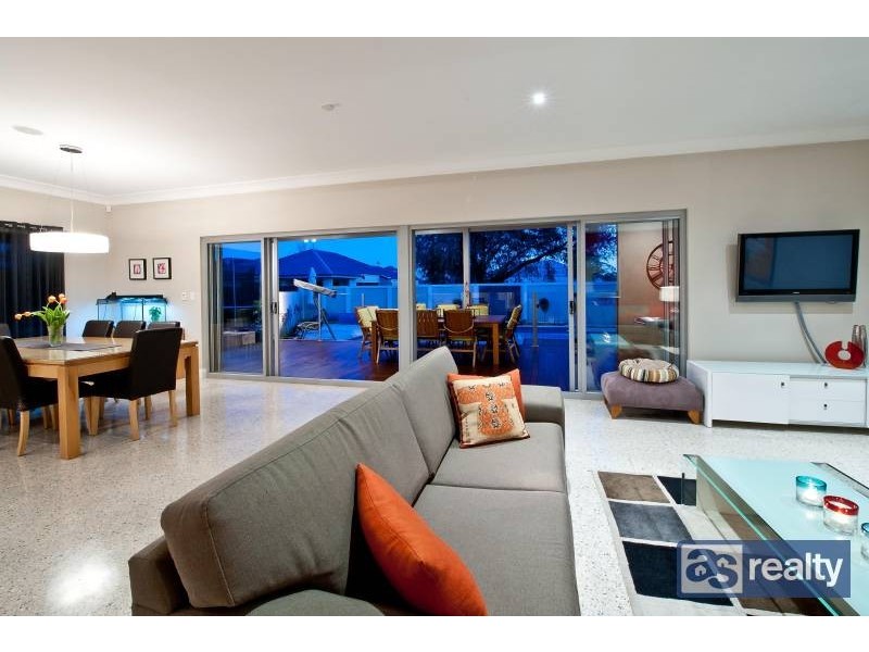 58 McKenzie Way, Embleton WA 6062