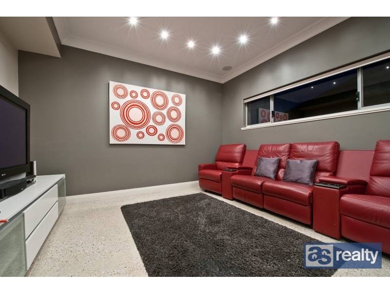 58 McKenzie Way, Embleton WA 6062