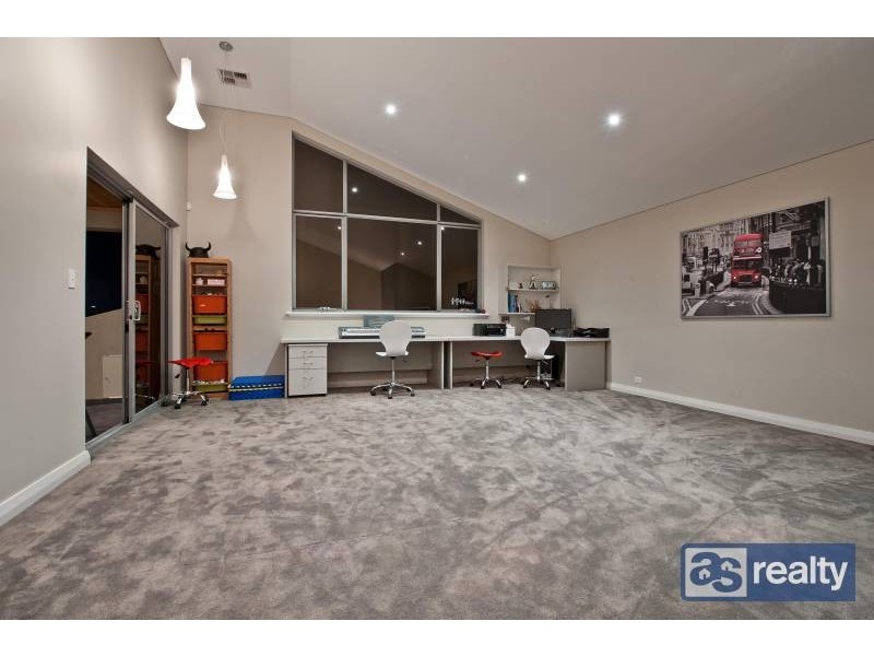 58 McKenzie Way, Embleton WA 6062