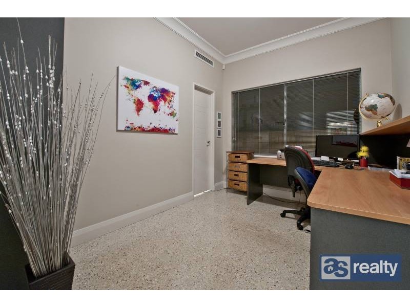 58 McKenzie Way, Embleton WA 6062