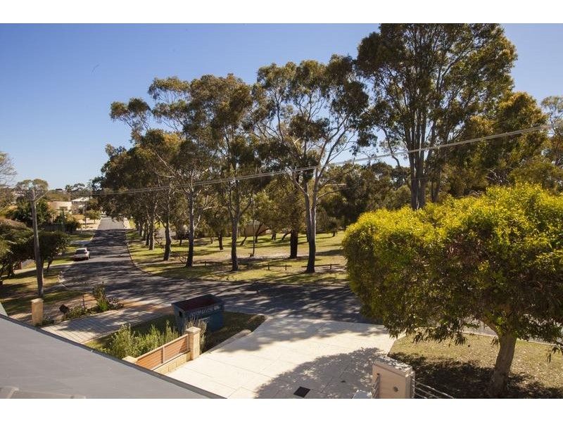 58 McKenzie Way, Embleton WA 6062