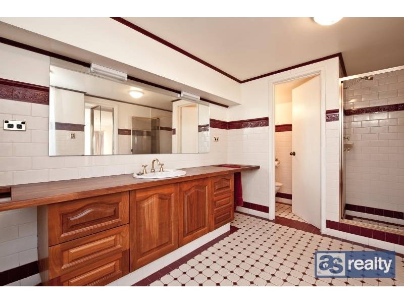 14 Olenek Place, Beechboro WA 6063