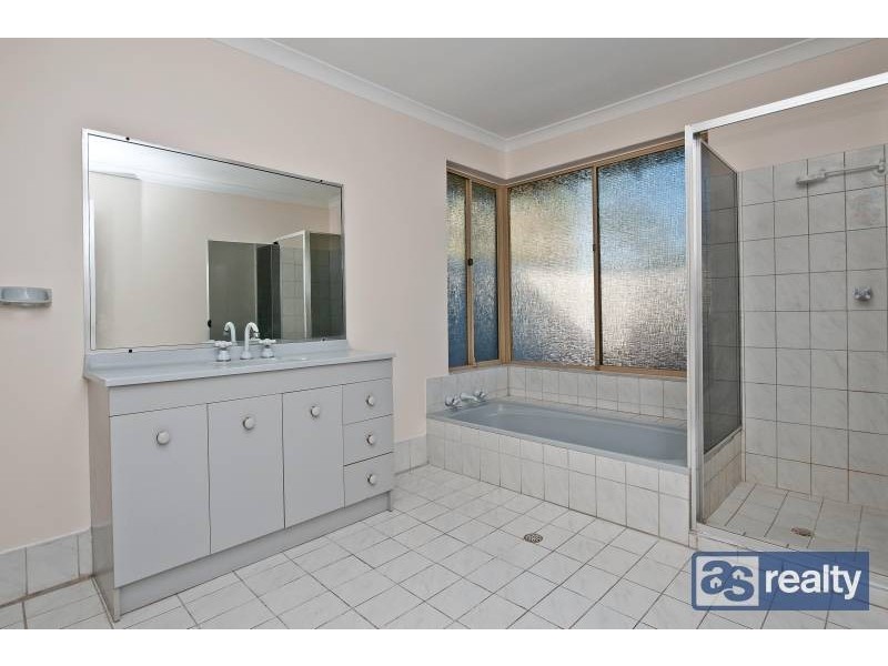 14 Olenek Place, Beechboro WA 6063