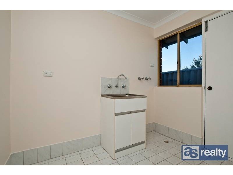 14 Olenek Place, Beechboro WA 6063