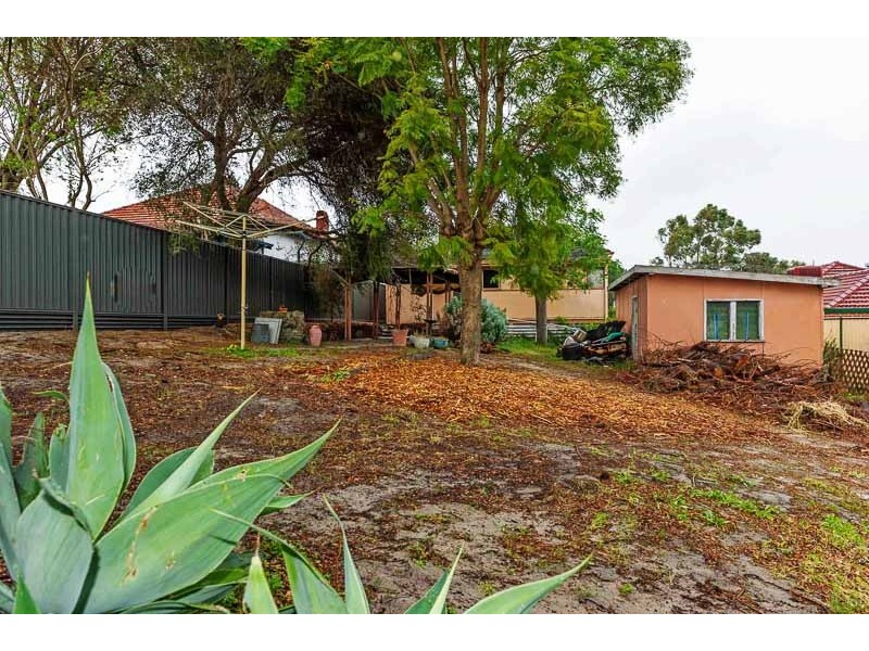15 The Strand, Bayswater WA 6053