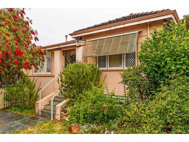 15 The Strand, Bayswater WA 6053