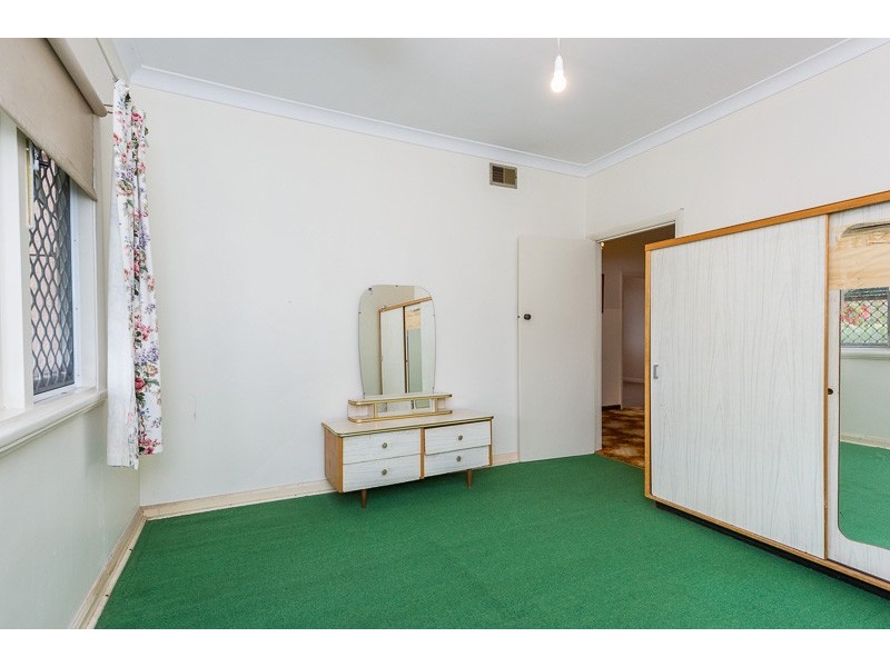 15 The Strand, Bayswater WA 6053