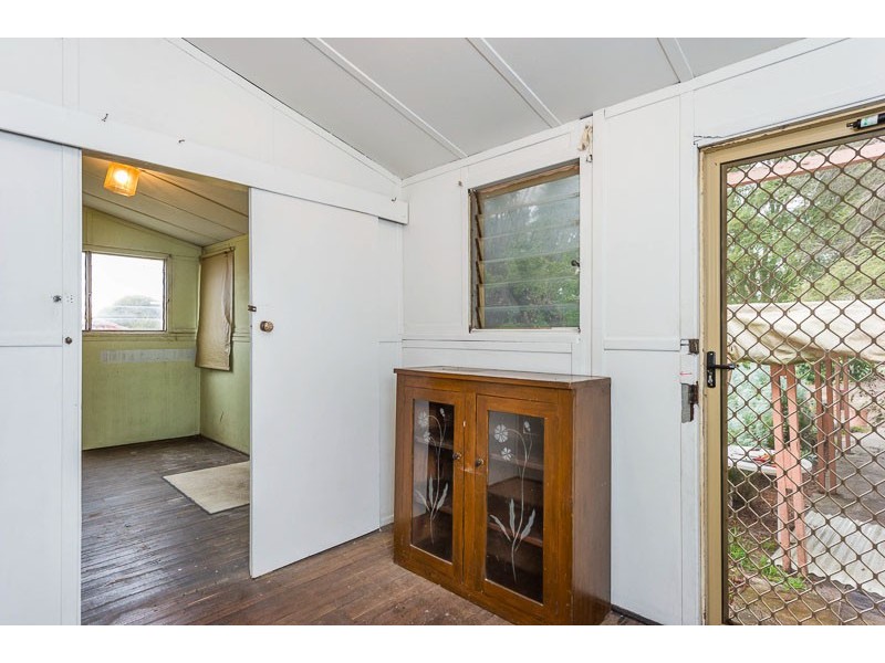 15 The Strand, Bayswater WA 6053