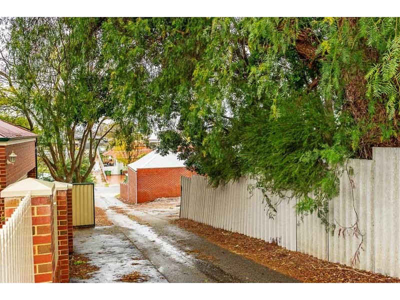 15 The Strand, Bayswater WA 6053