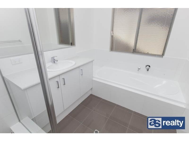 2/35 Clavering Road, Bayswater WA 6053