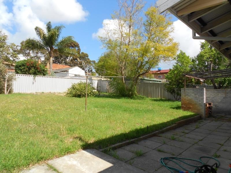 7 Grant Street, Embleton WA 6062