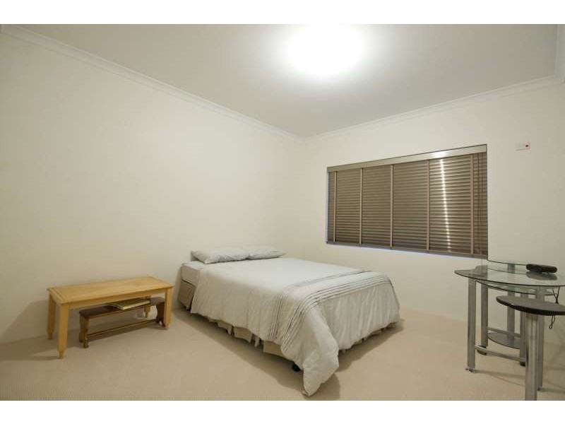 8 Mallion Street, Embleton WA 6062