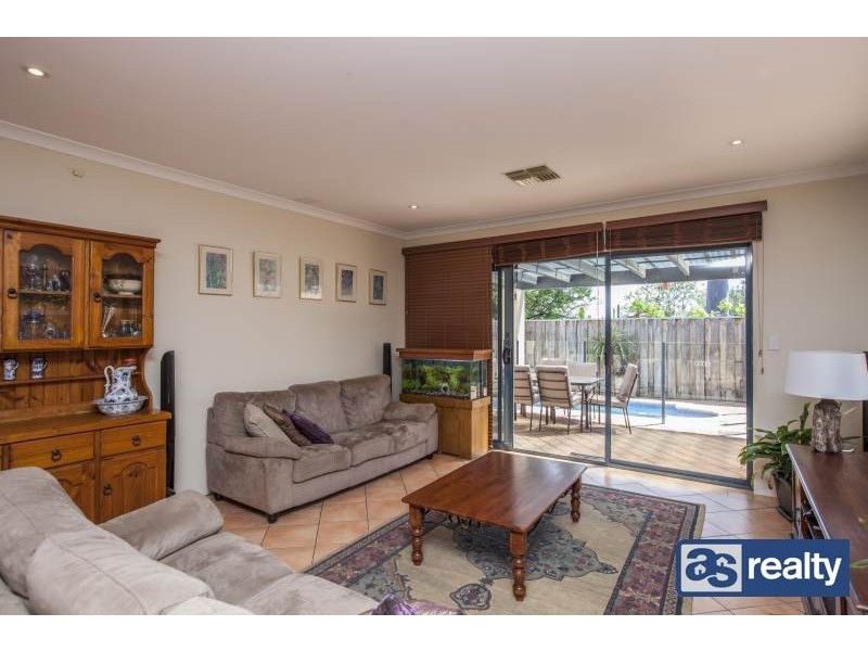35 Kenilworth Street, Bayswater WA 6053