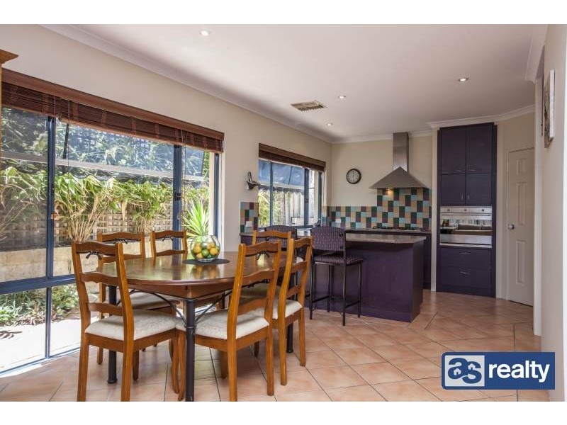 35 Kenilworth Street, Bayswater WA 6053