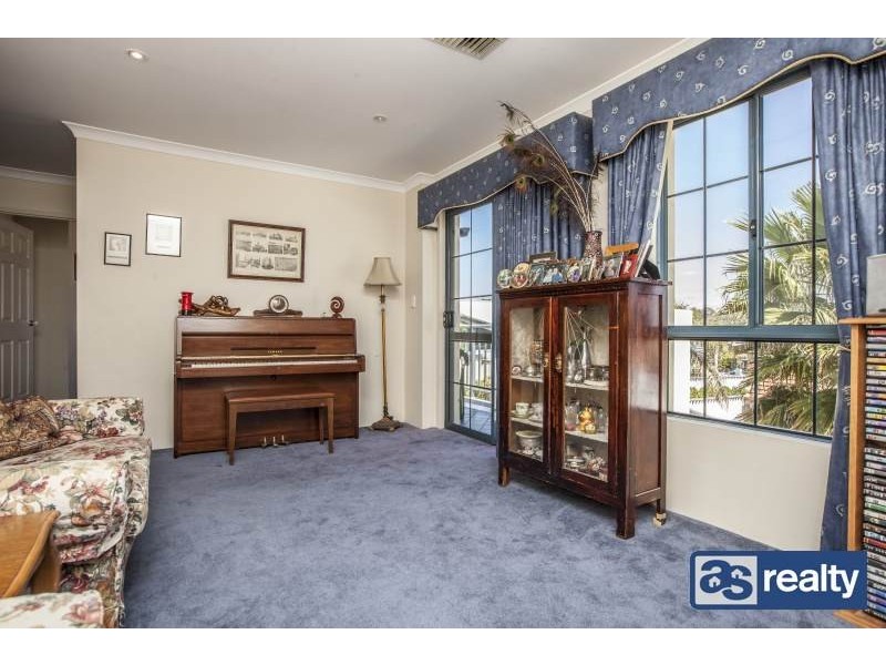 35 Kenilworth Street, Bayswater WA 6053