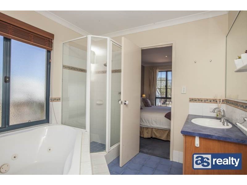 35 Kenilworth Street, Bayswater WA 6053