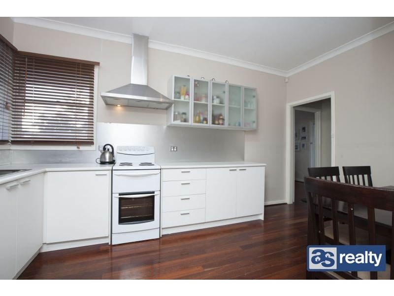 15 Towning Street, Embleton WA 6062