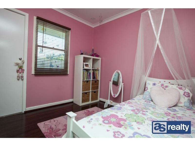 15 Towning Street, Embleton WA 6062