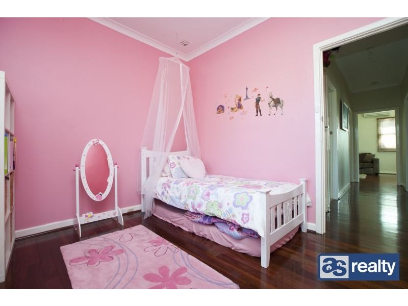 15 Towning Street, Embleton WA 6062