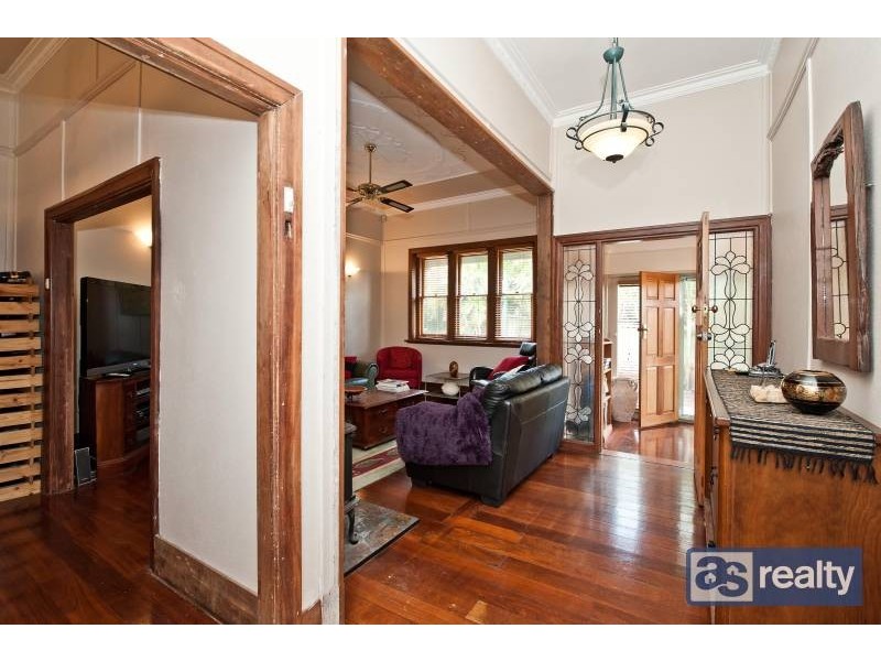 39 Kenilworth Street, Bayswater WA 6053