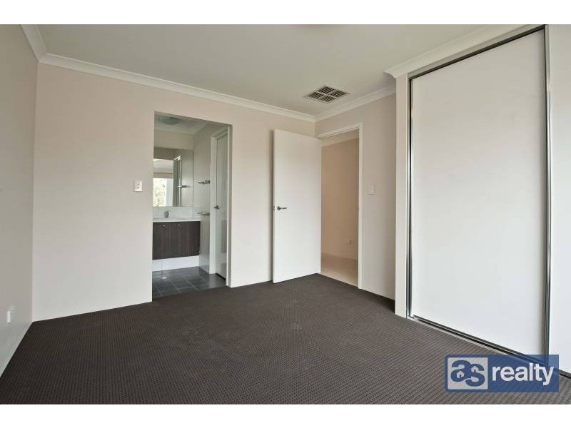 26 Mckenzie Way, Embleton WA 6062