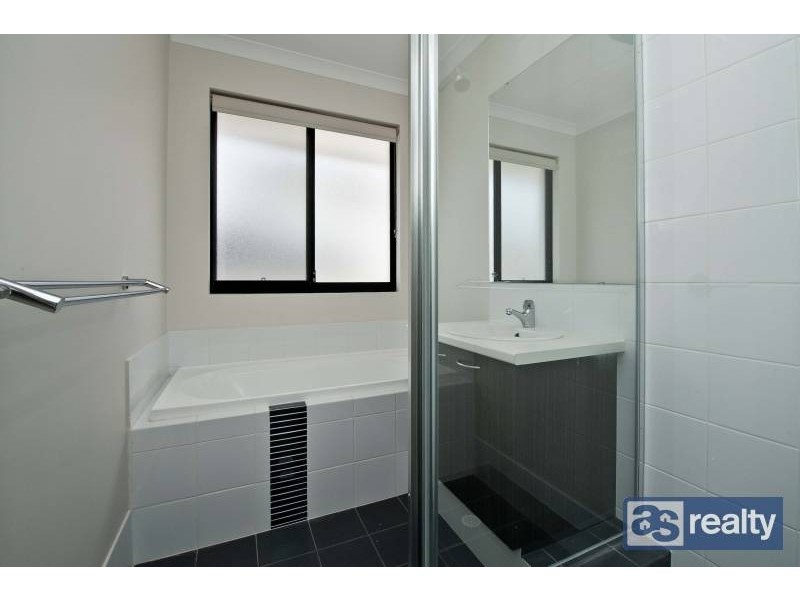 26 Mckenzie Way, Embleton WA 6062