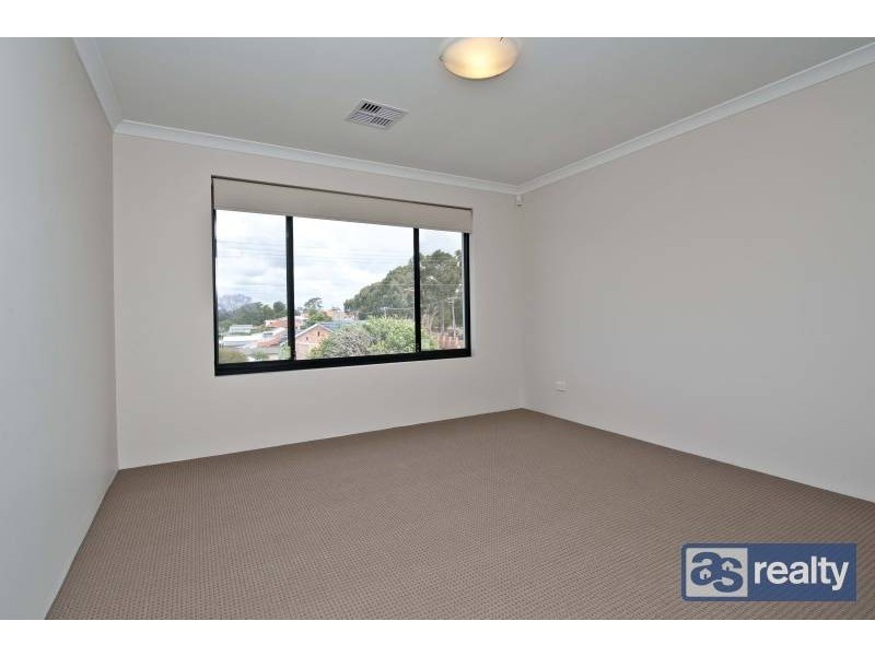 26A Mckenzie Way, Embleton WA 6062