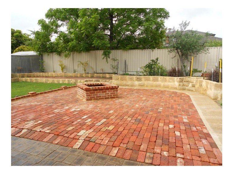 18 Parsons Street, Embleton WA 6062