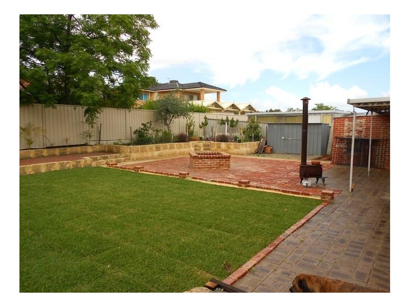 18 Parsons Street, Embleton WA 6062