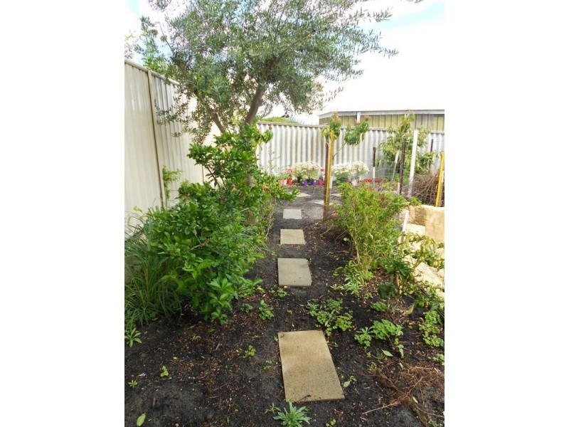 18 Parsons Street, Embleton WA 6062