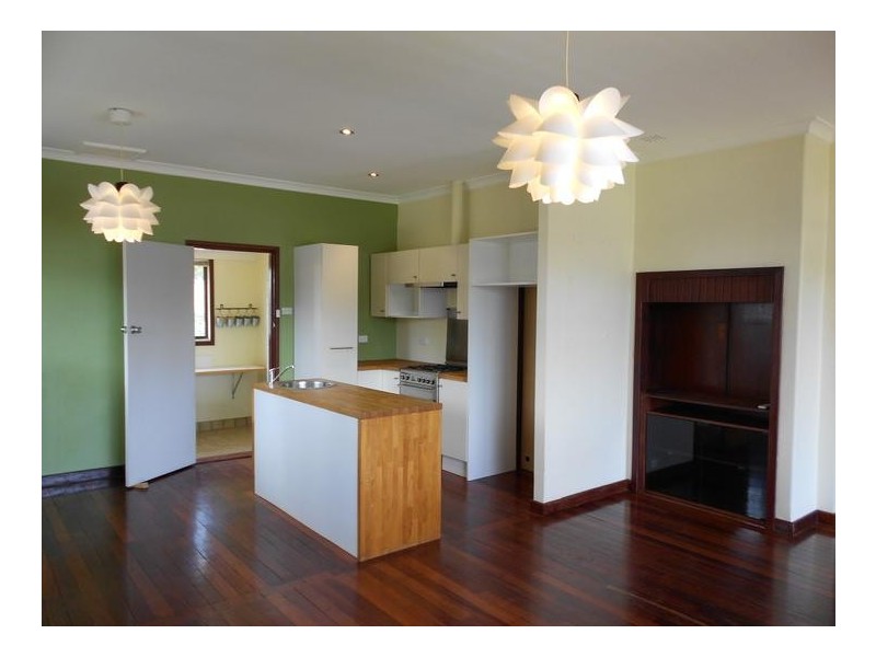 18 Parsons Street, Embleton WA 6062