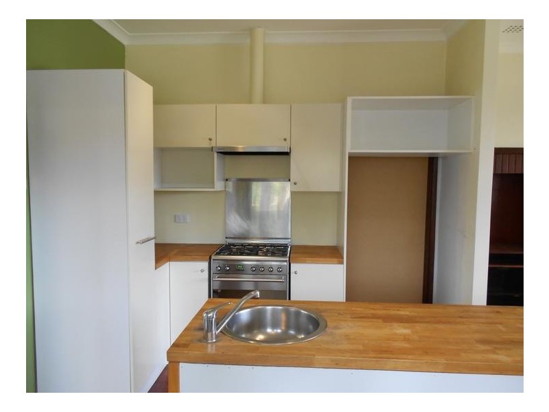 18 Parsons Street, Embleton WA 6062