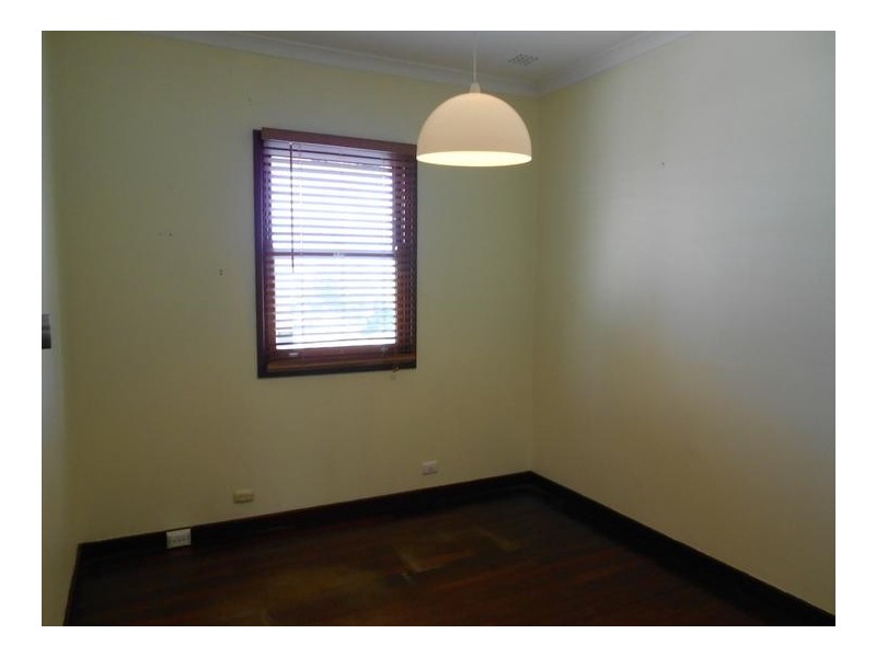 18 Parsons Street, Embleton WA 6062