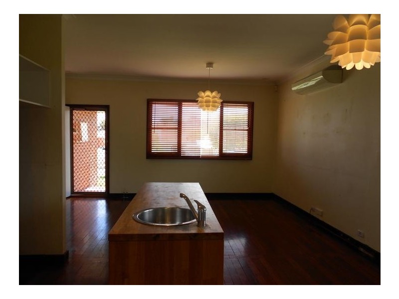 18 Parsons Street, Embleton WA 6062