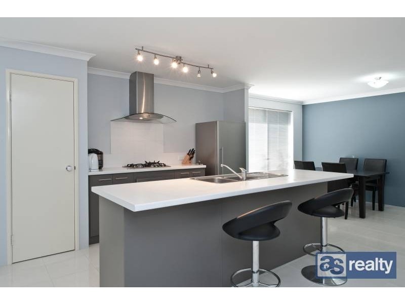 34 Broadway, Embleton WA 6062