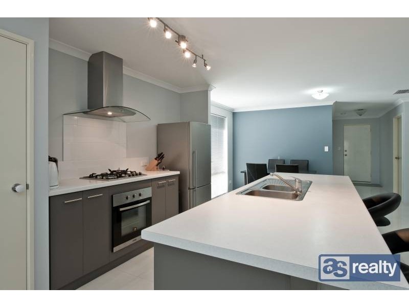 34 Broadway, Embleton WA 6062