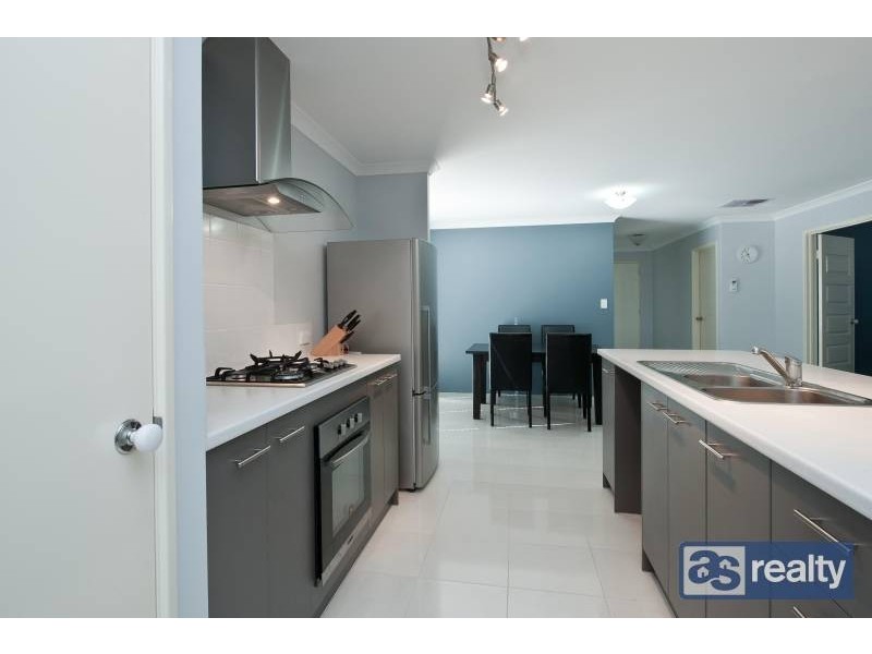 34 Broadway, Embleton WA 6062