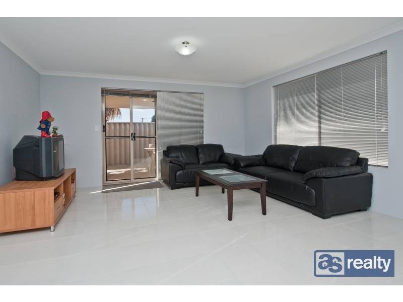34 Broadway, Embleton WA 6062