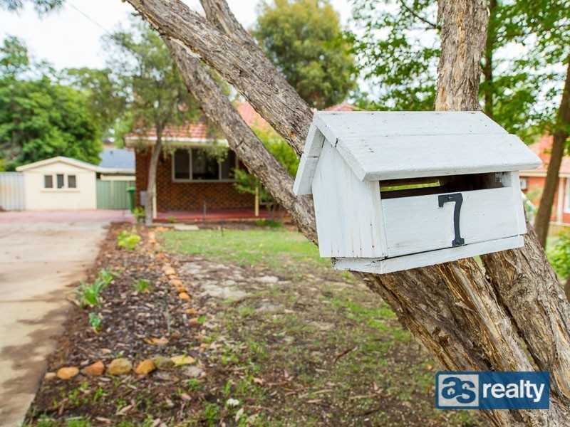 7 Bromley Street, Embleton WA 6062