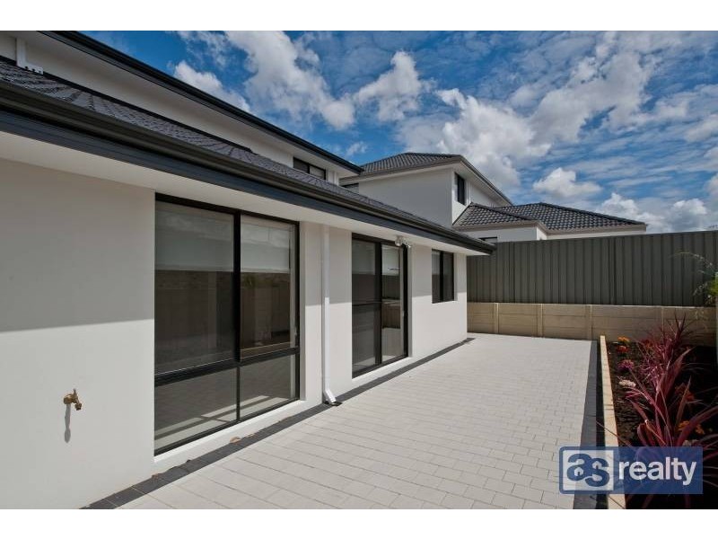 26 Mckenzie Way, Embleton WA 6062
