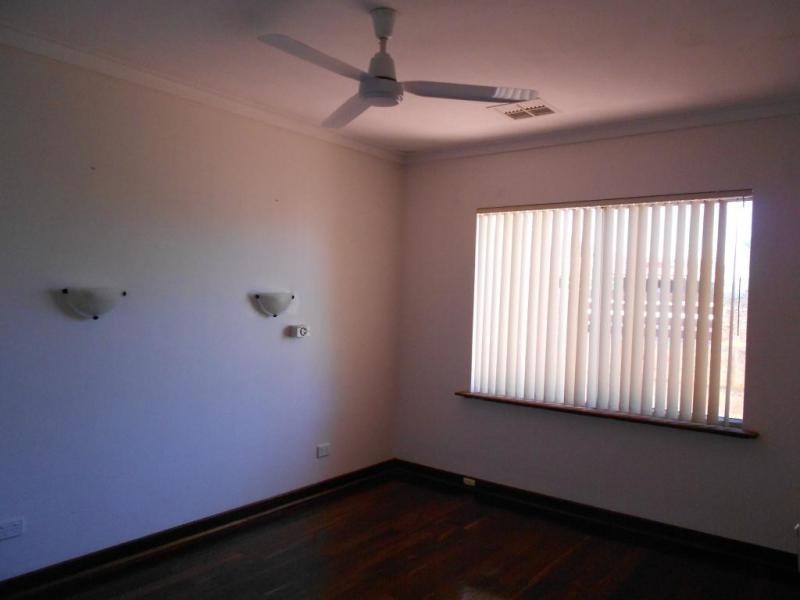 16 Gatton Way, Embleton WA 6062