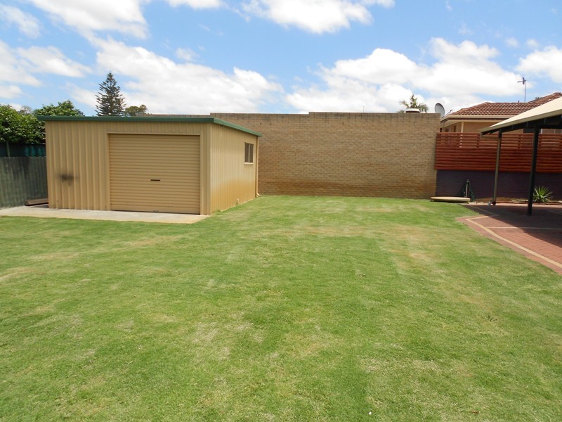 16 Gatton Way, Embleton WA 6062