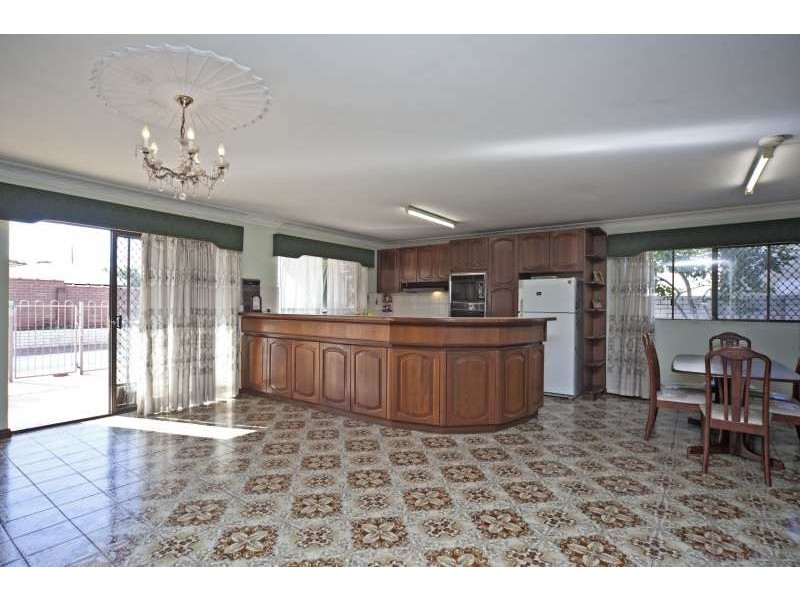 394 Alexander Drive, Dianella WA 6059