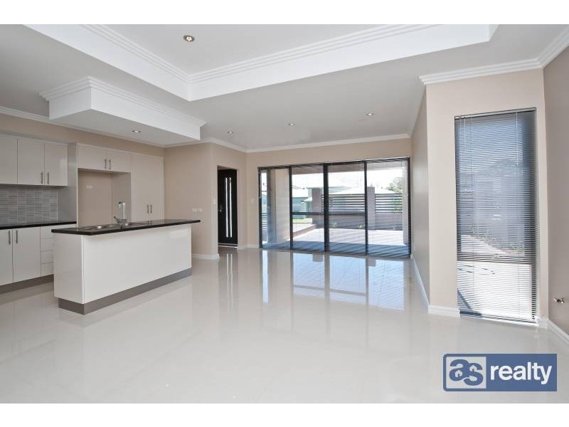 B/10 Parsons Street, Embleton WA 6062